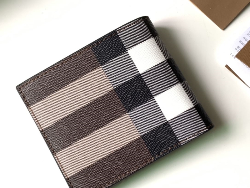 Bv*b*rry wallets